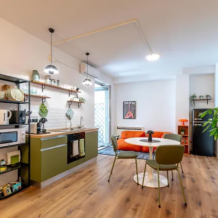 Um81 - Downtown Apartment *